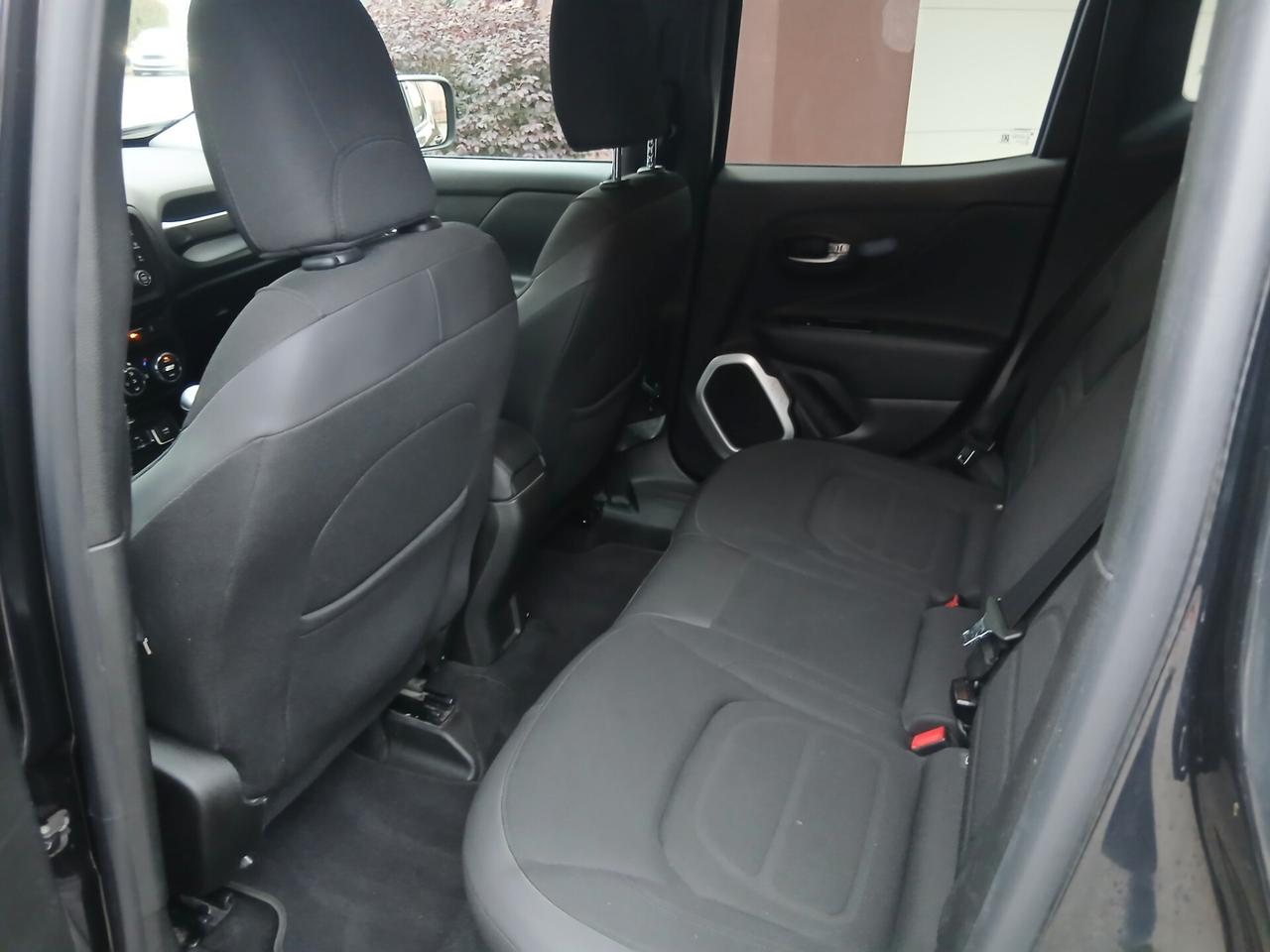 Jeep Renegade 1.6 Mjt 120 CV Limited tua a € 199 mese