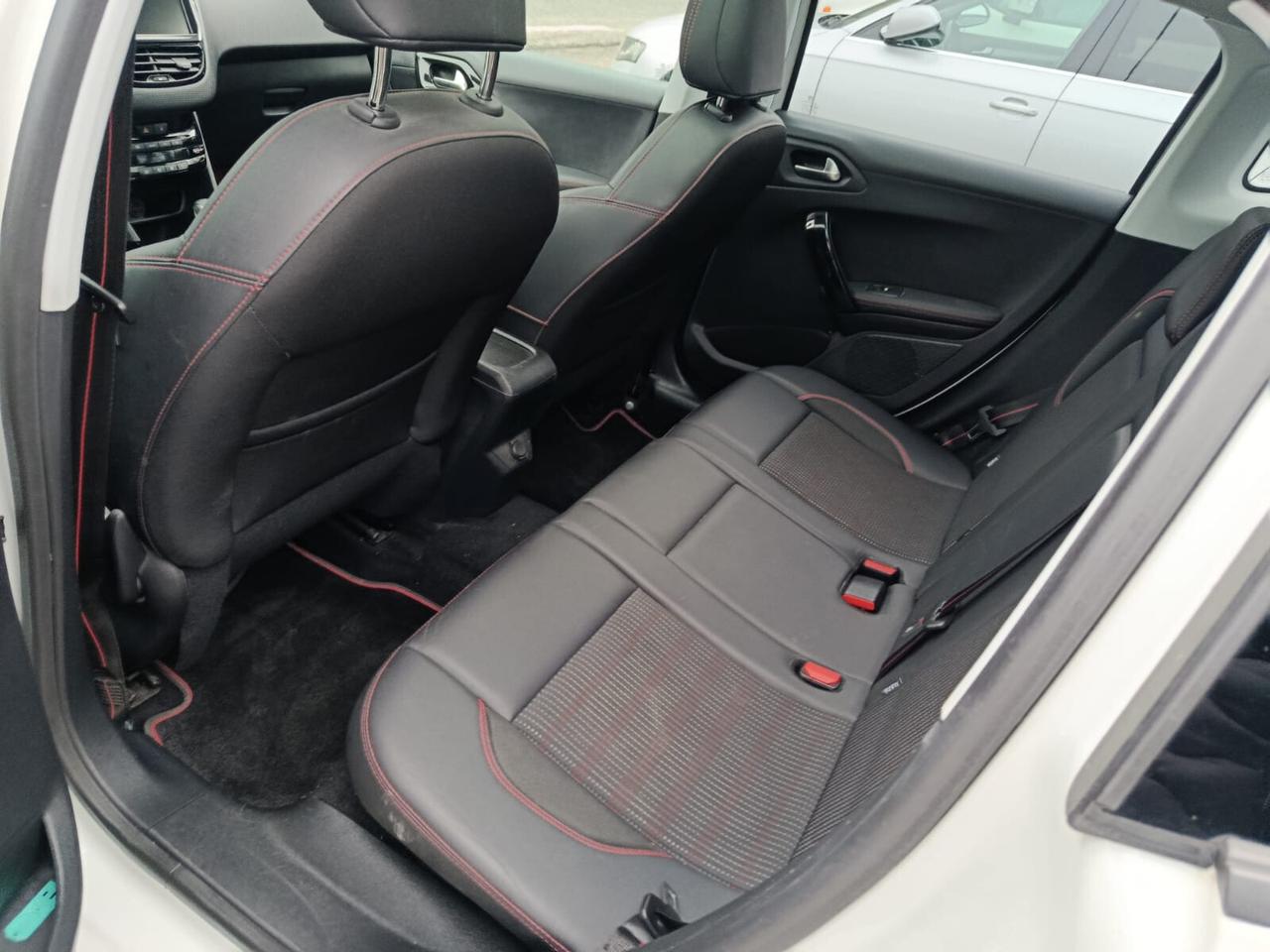 Peugeot 2008 PureTech 82 Allure