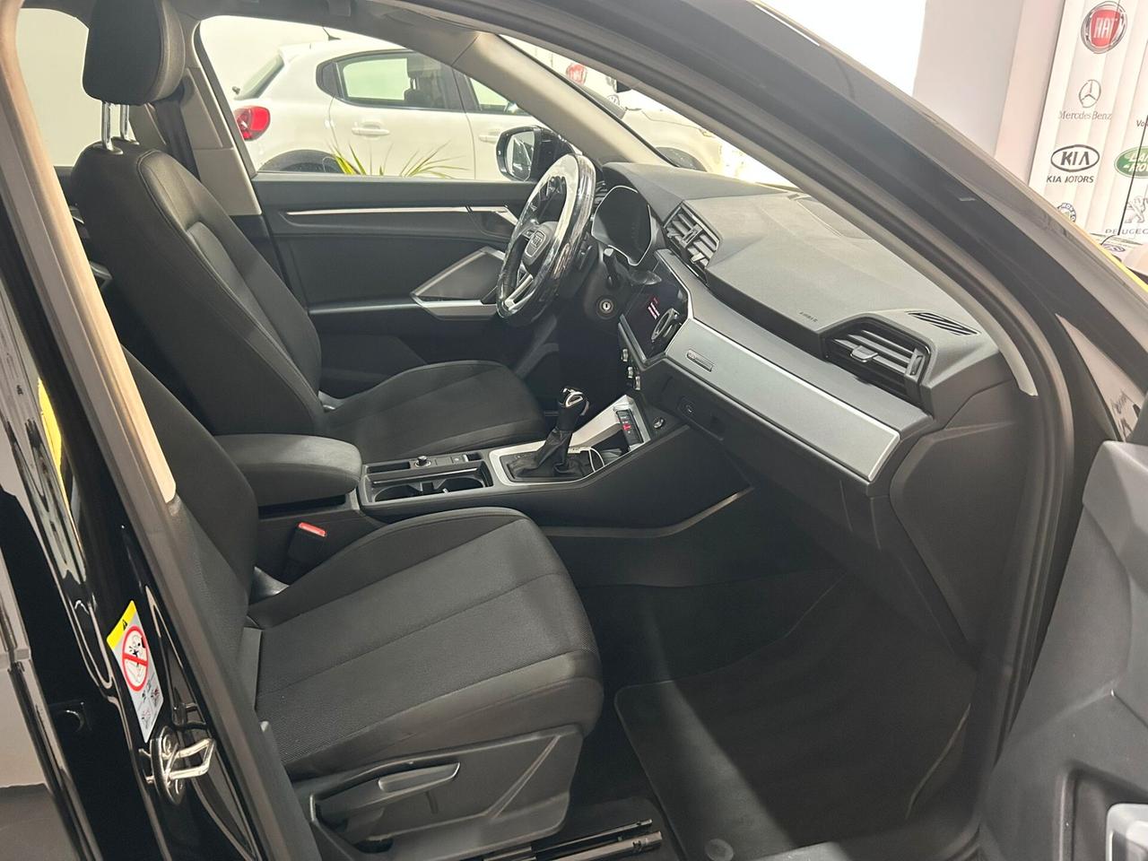 Audi Q3 35 TDI S tronic Business
