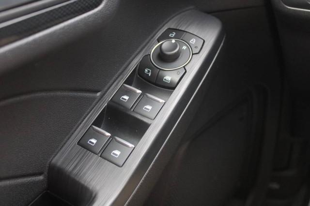 Ford Kuga 2.0 ecoblue ST-Line 2wd 120cv auto con CarPlay