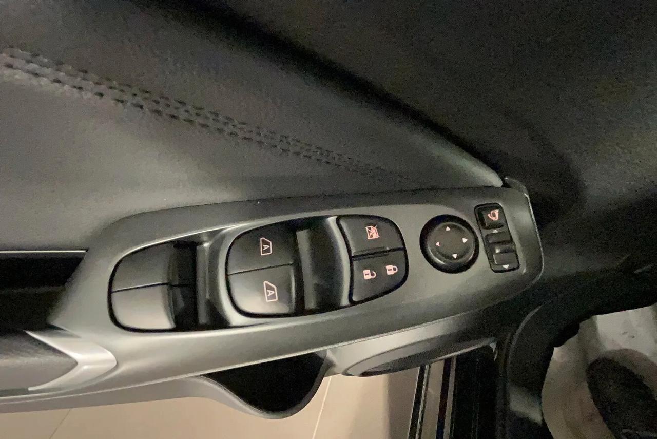 Nissan Juke 1.0 DIG-T 114 CV N-Connecta KM0