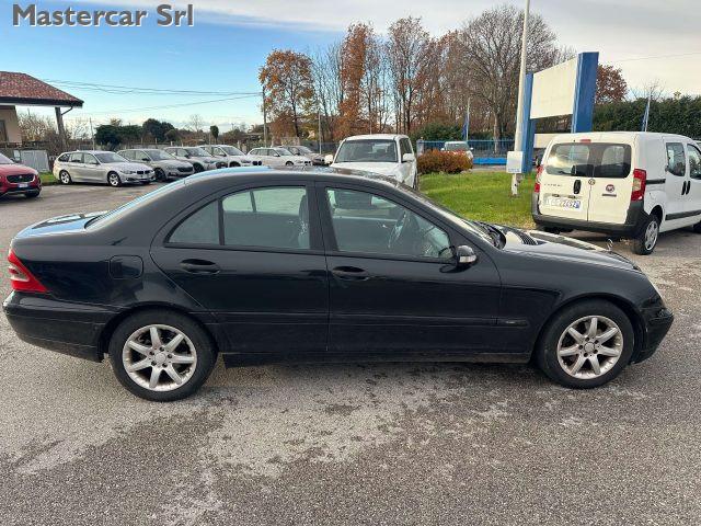 MERCEDES-BENZ C 200 C 200 cdi Elegance TG. CY916VV