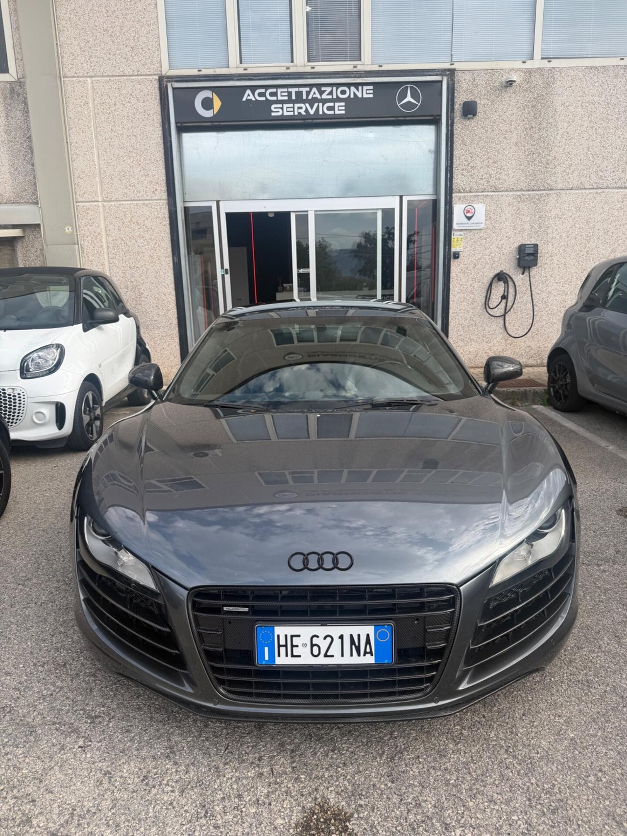 Audi R8 4.2 V8 FSI quattro R tronic