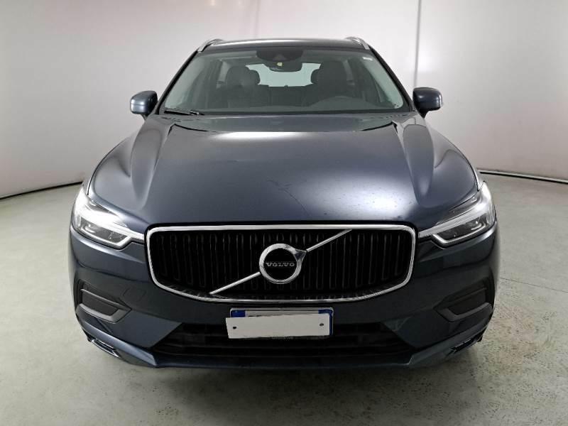 VOLVO XC60 B4 D AWD automatico Momentum Pro