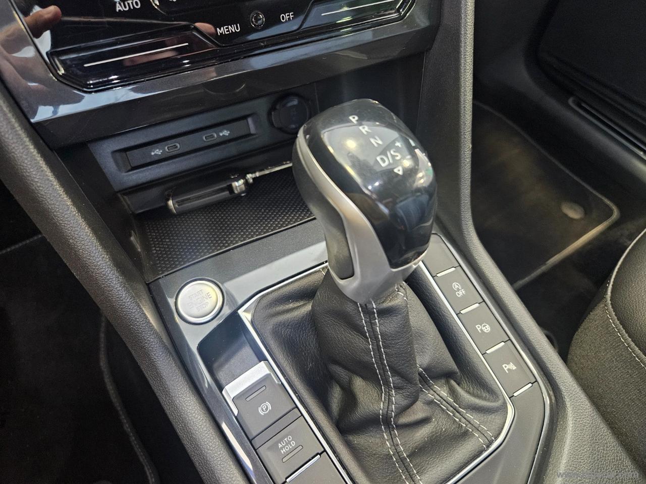 VOLKSWAGEN Tiguan 2.0 TDI 150CV SCR DSG R-Line