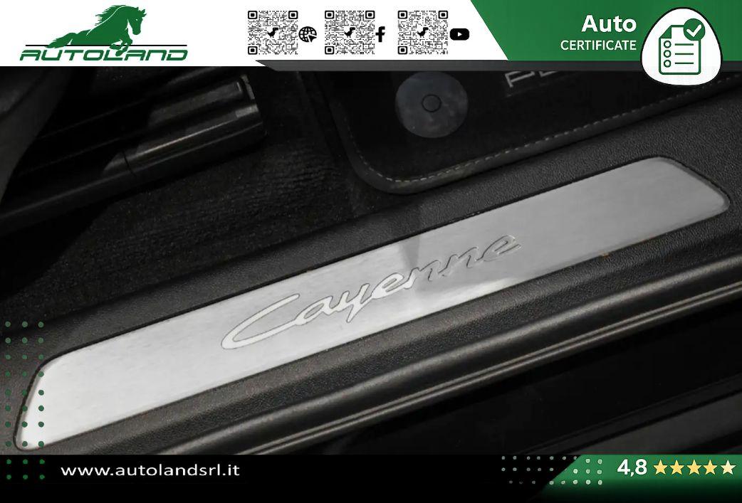 Porsche Cayenne Coupe 3.0 E-Hybrid tiptronic