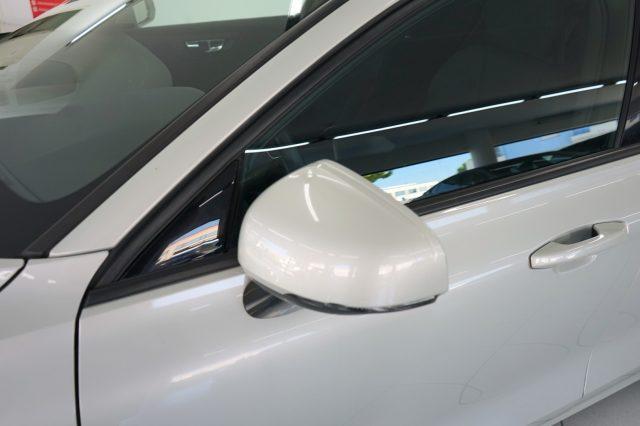 VOLVO V60 D3 Momentum Business Uniprop. Ufficiale Italia