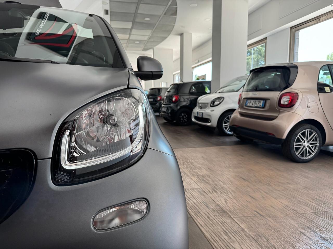 Smart ForTwo 70 1.0 twinamic cabrio Suitegrey Grey-NAVI-LED-ITALIANA-TAGLIANDI MERCEDES