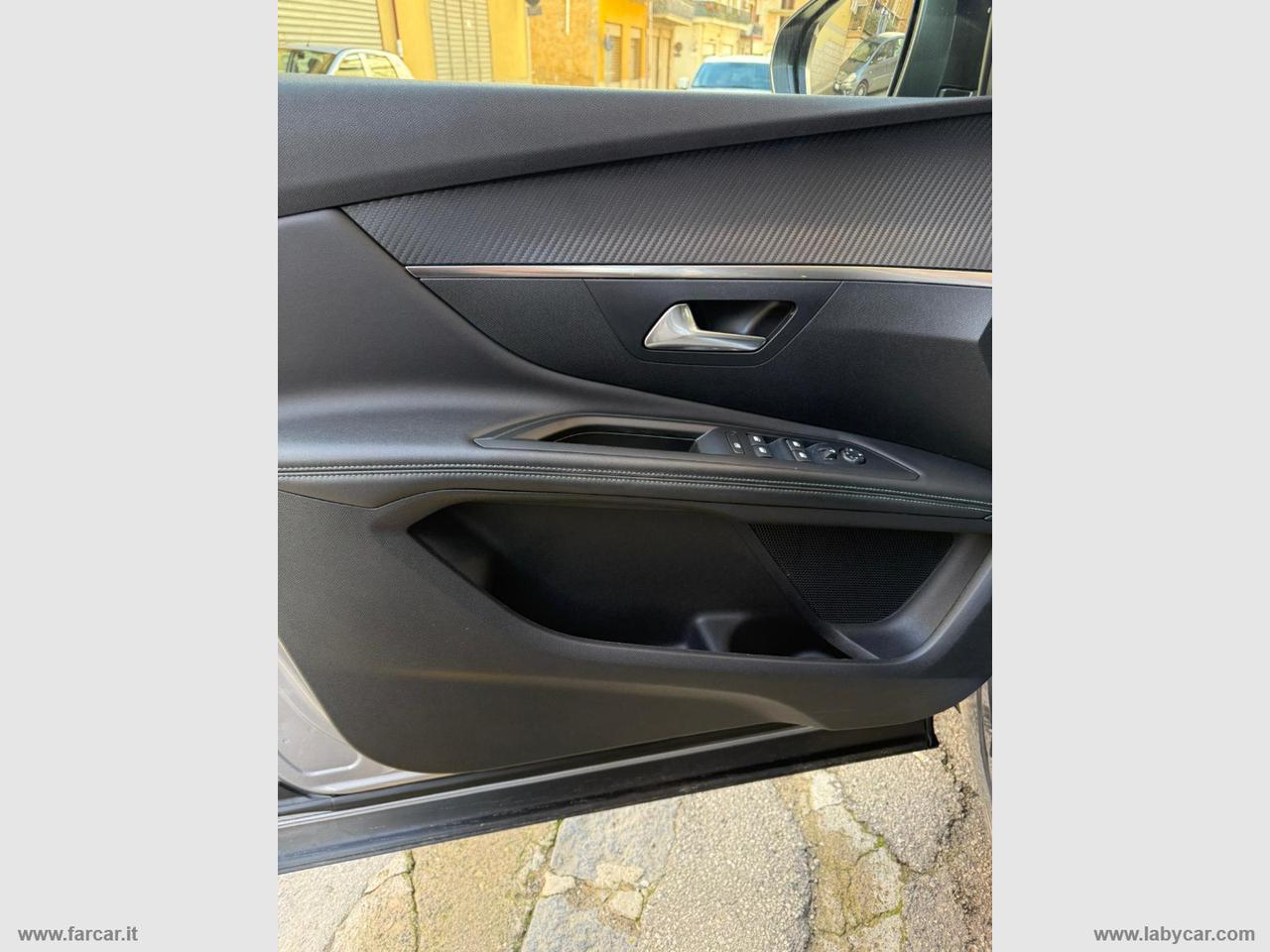 PEUGEOT 3008 BlueHDi 130 S&S EAT8 Allure Pack