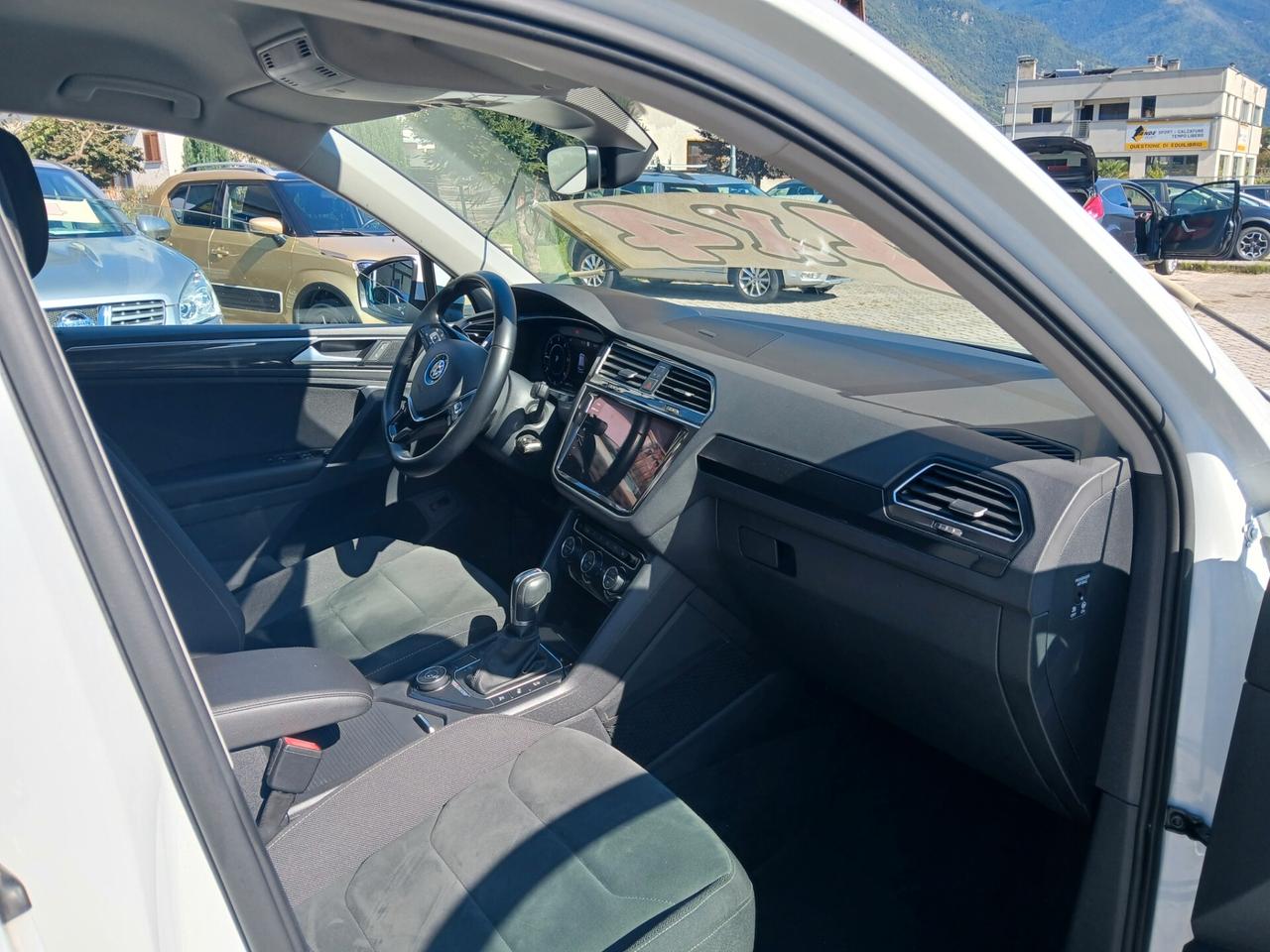 Volkswagen Tiguan 2.0 TDI SCR DSG 4MOTION Sport BMT