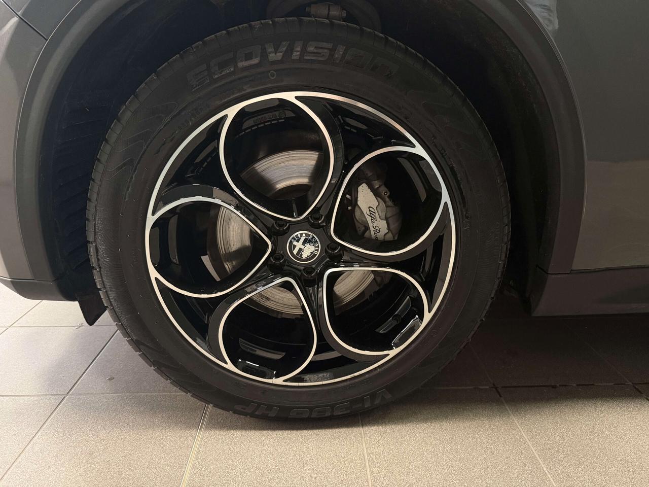 Alfa Romeo Stelvio 2.2 Turbodiesel 190 CV AT8 RWD Q2