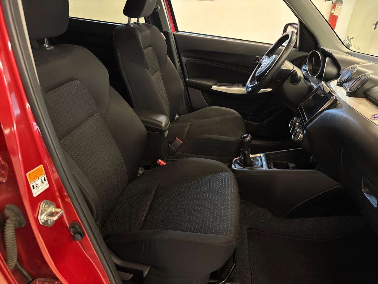SUZUKI SWIFT 1.2cc 90CV Hybrid 4WD AllGrip Top