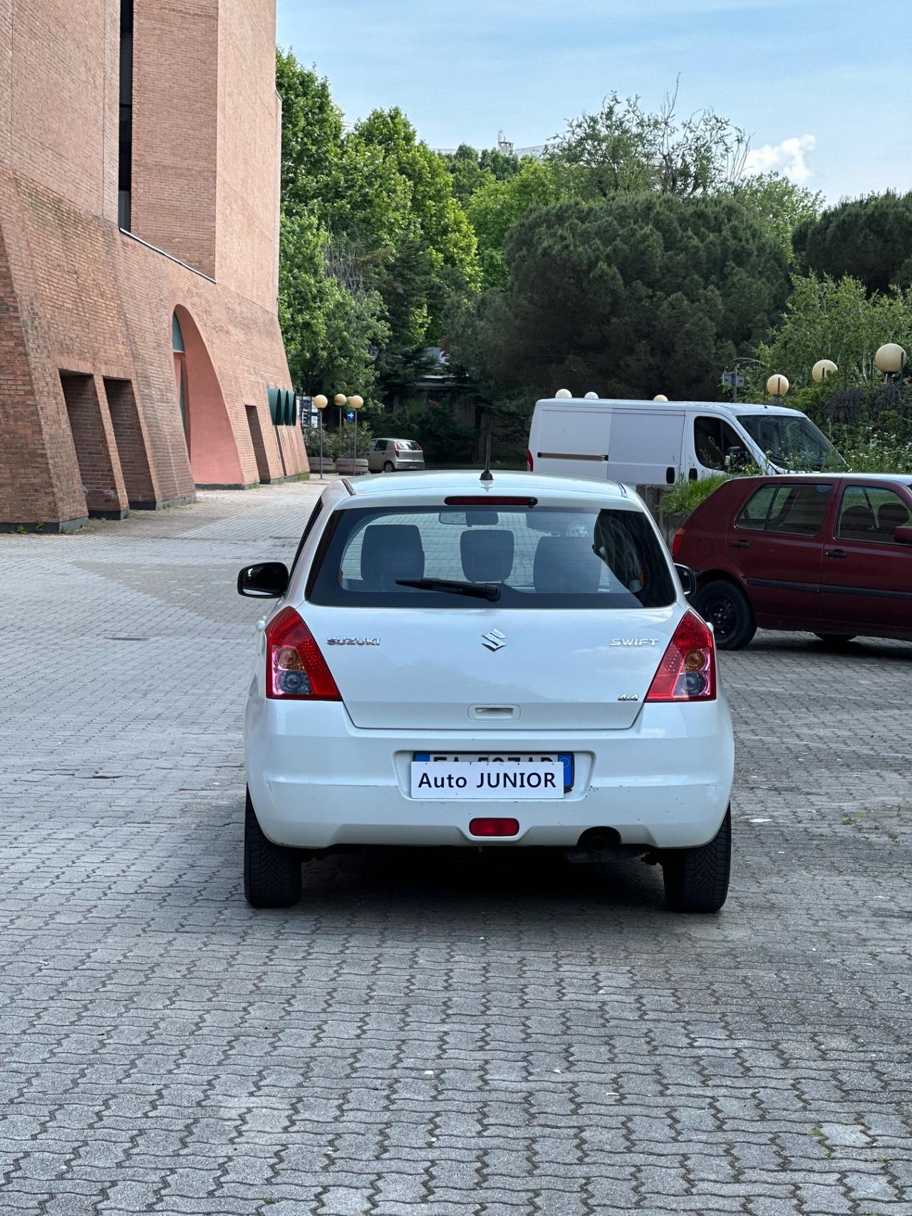 Suzuki Swift 1.3 4x4 5p. Outdoor Line GL