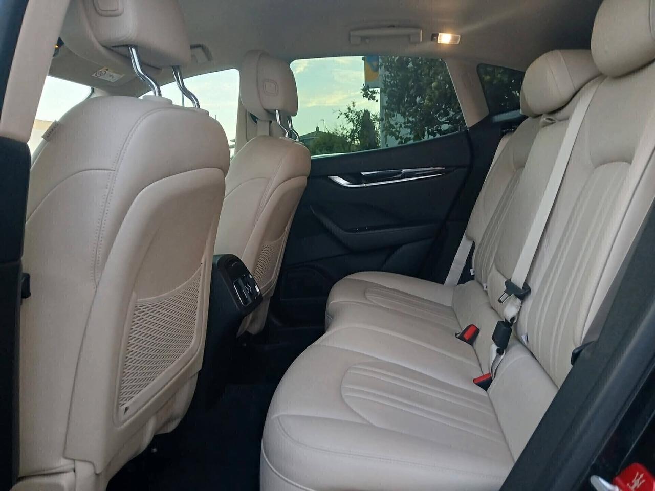 MASERATI Levante 3.0 V6 Diesel 250cv AWD