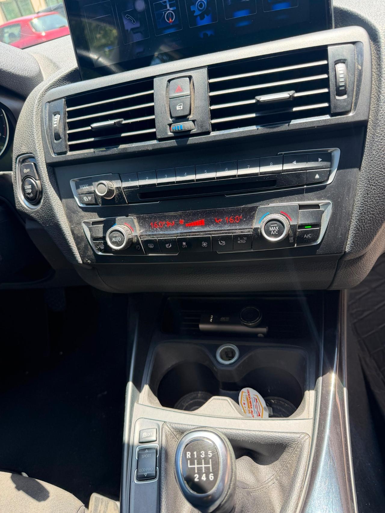 Bmw 118d sport con grande computer e telecamere 118 D