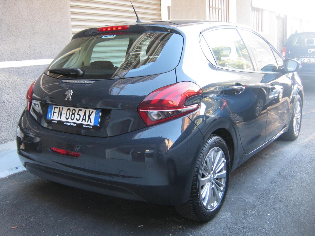 Peugeot 208 1.2 53000 KM AUTOEMILIA