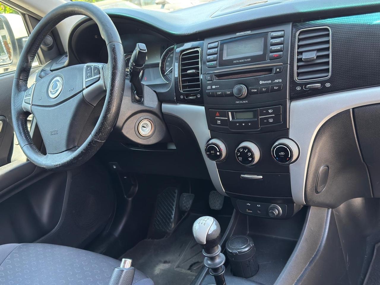 Ssangyong Korando 2.0 2WD MT GPL C