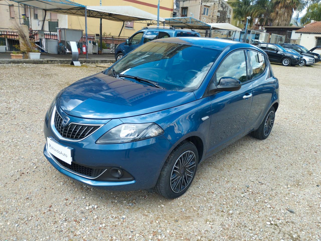 Lancia Ypsilon 1.0 FireFly 5 porte S&S Hybrid Gold