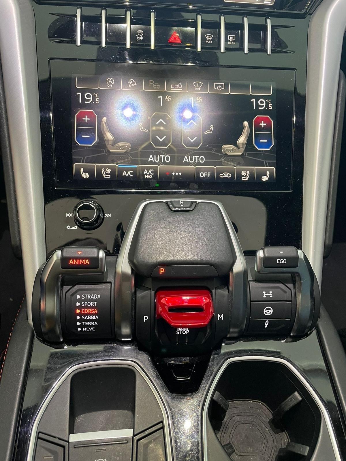 Lamborghini Urus 4.0 Graphite Capsule