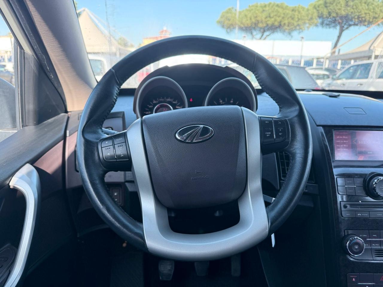 Mahindra XUV500 2.2 16V FWD W8