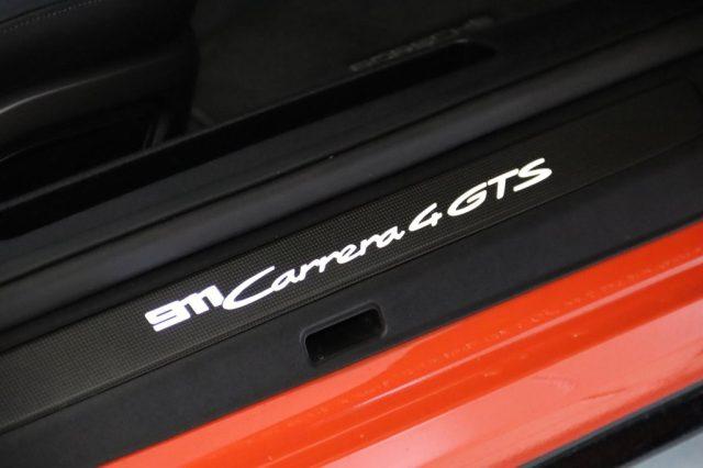 PORSCHE 911 992 Carrera 4 GTS Orange Lava