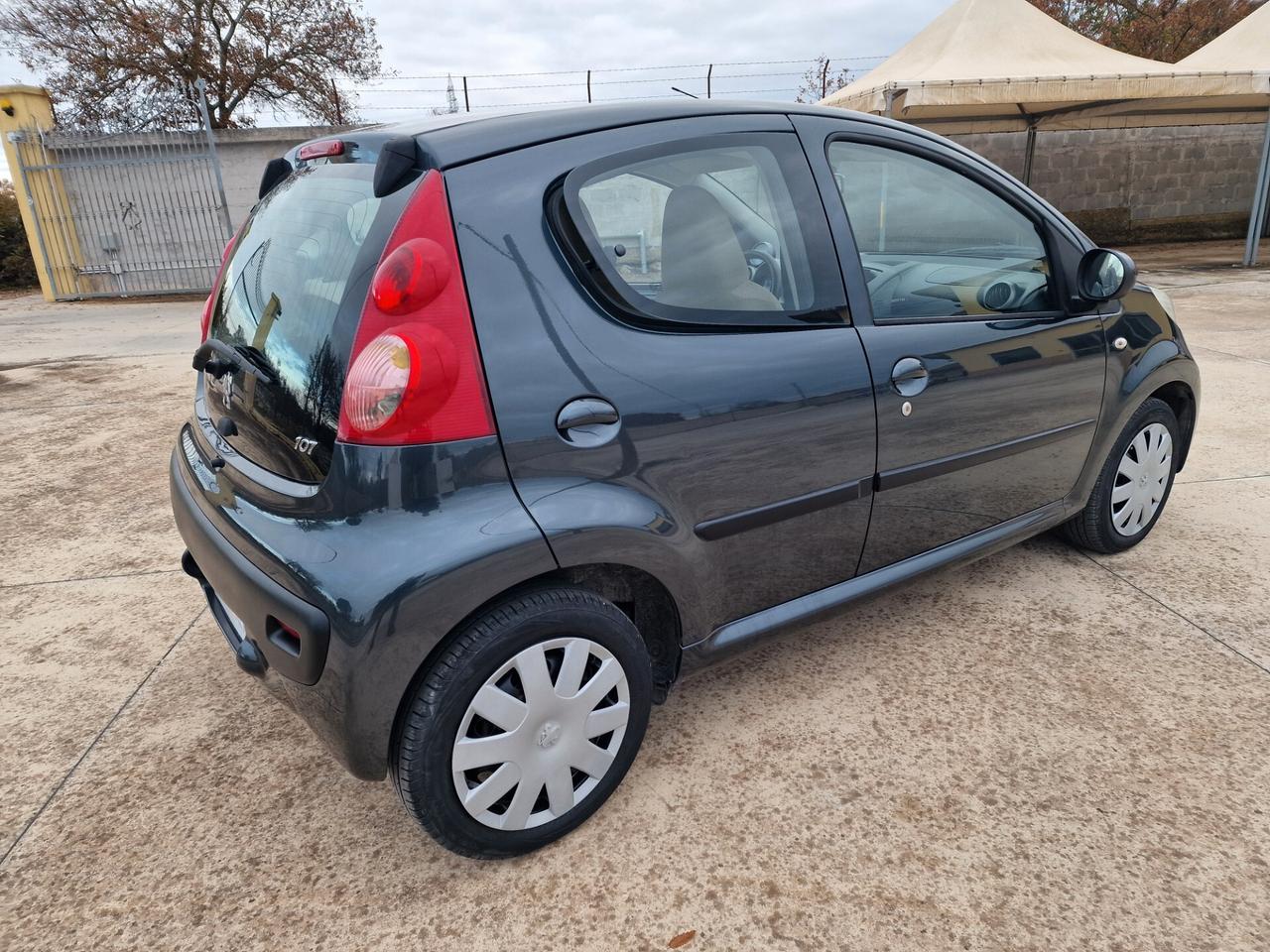 Peugeot 107 1.0 68CV 5p. Sweet Years