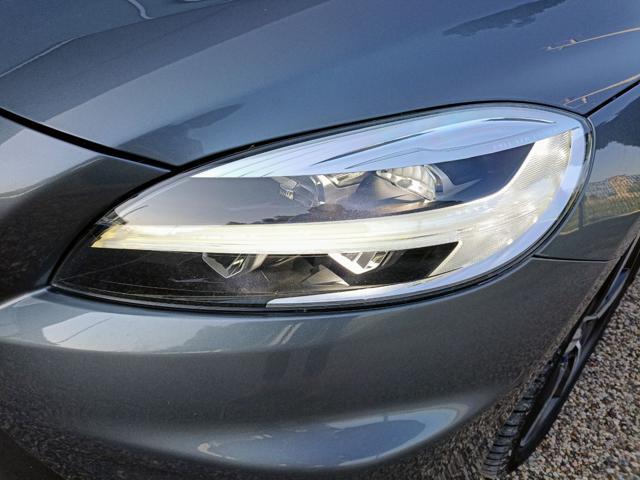 VOLVO V40 D2 Geartronic R-design