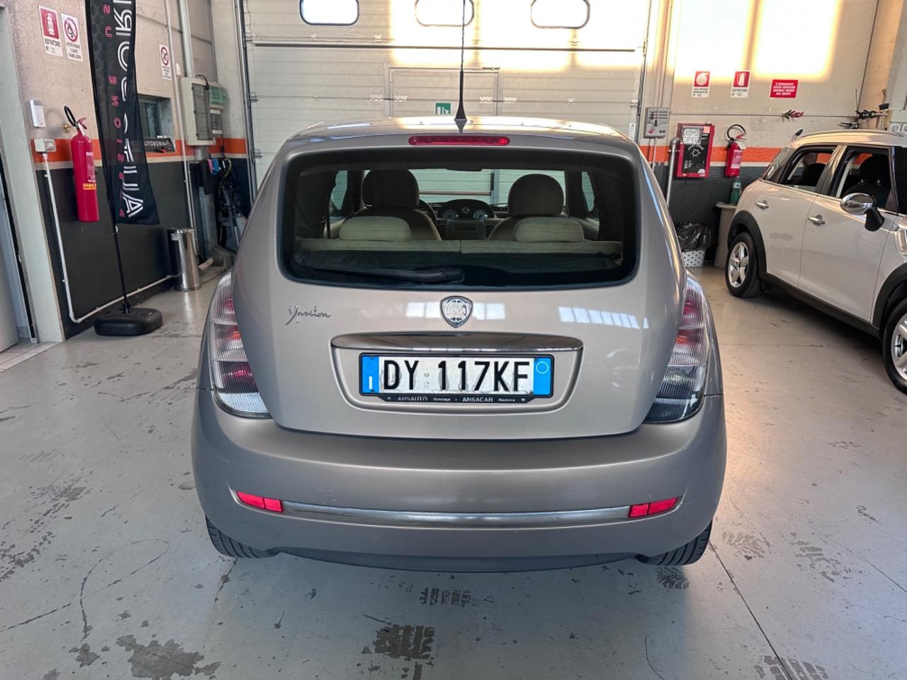 Lancia Ypsilon 1.4 Oro