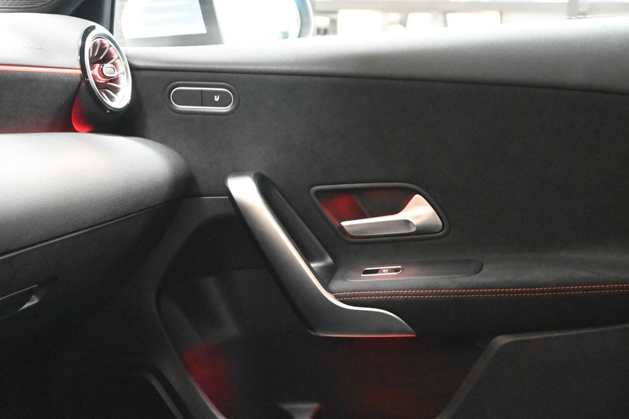 MERCEDES Classe A (V177) A 180 Automatic AM...