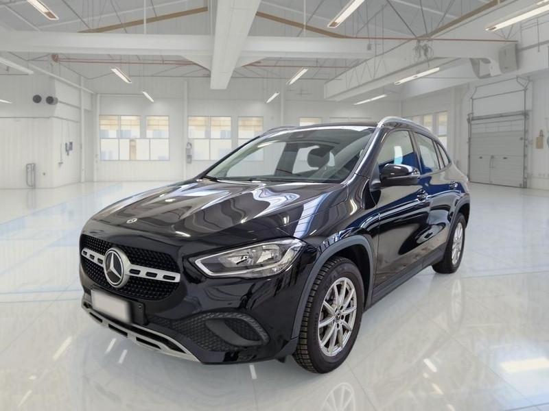 MERCEDES-BENZ GLA 200 D AUTOMATIC BUSINESS 5 PORTE CROSSOVER