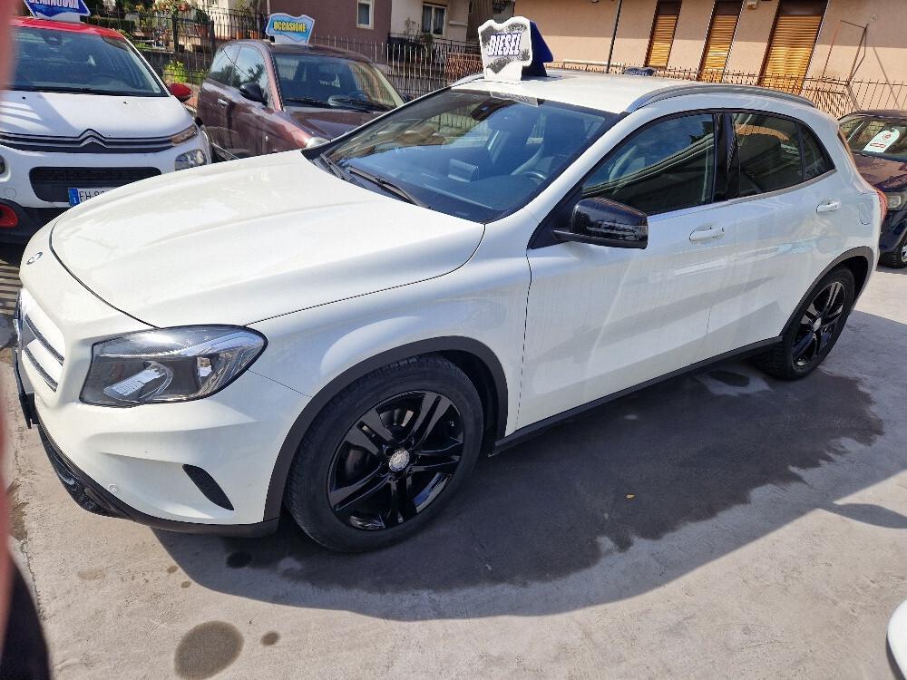 Mercedes-benz GLA 200 d Automatic Premium