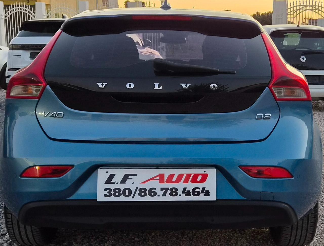 Volvo V40 D2 1.6 Powershift R-design Kinetic