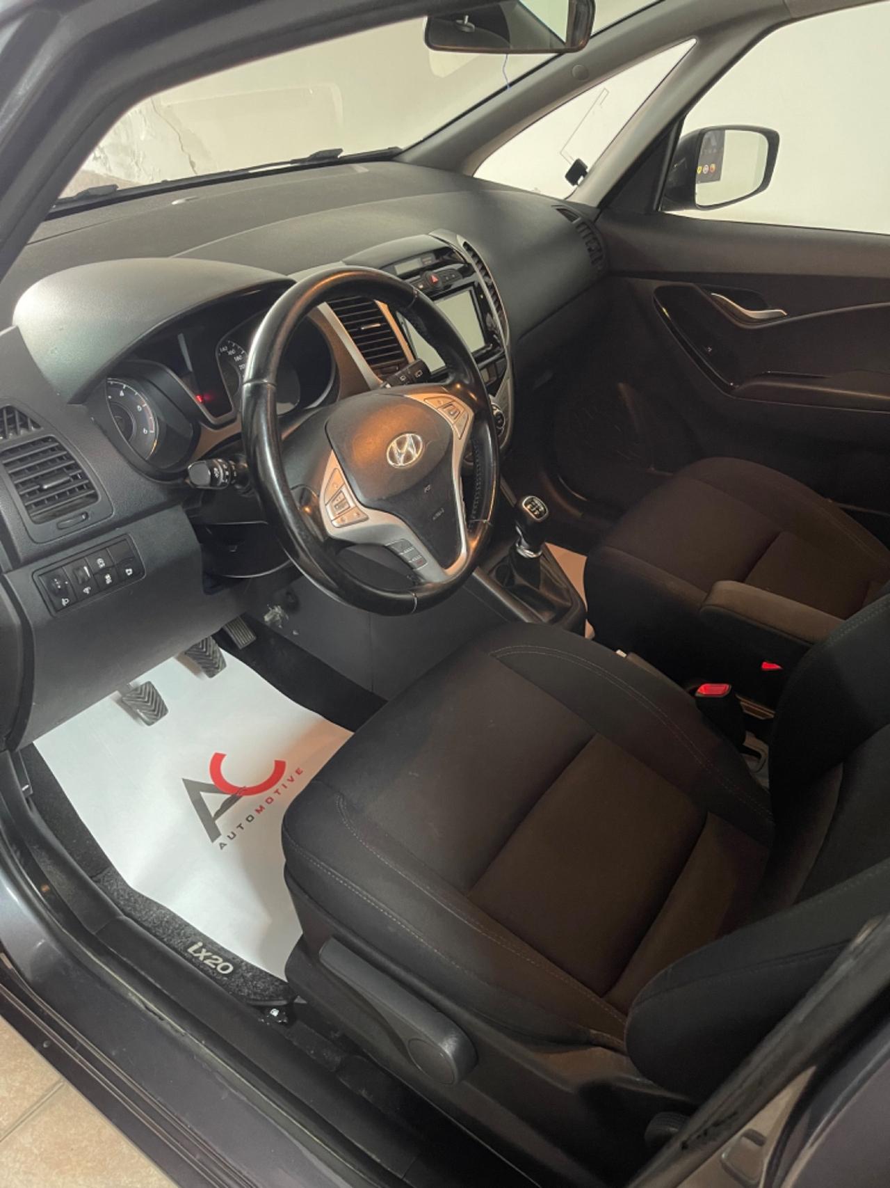 Hyundai iX20 Xpossible