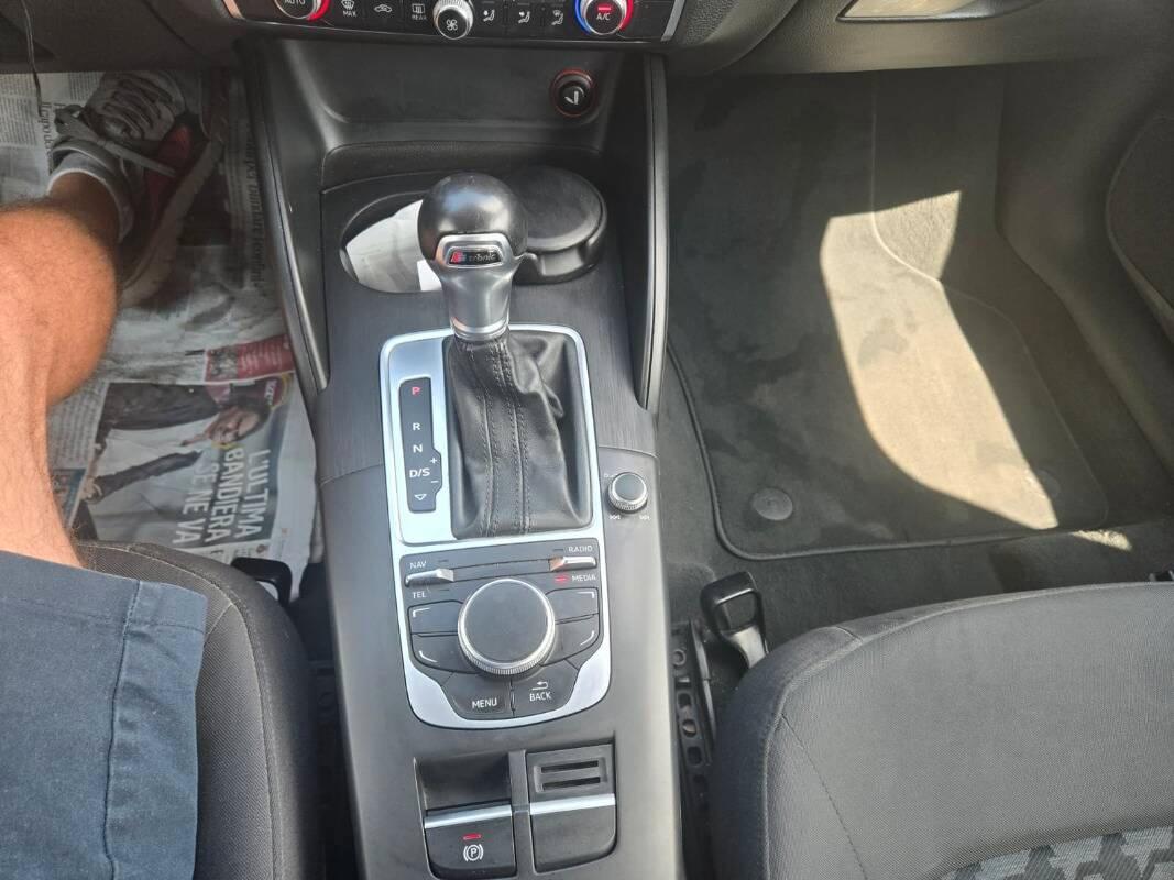 Audi A3 1.6 tdi Business 110cv s-tronic E6