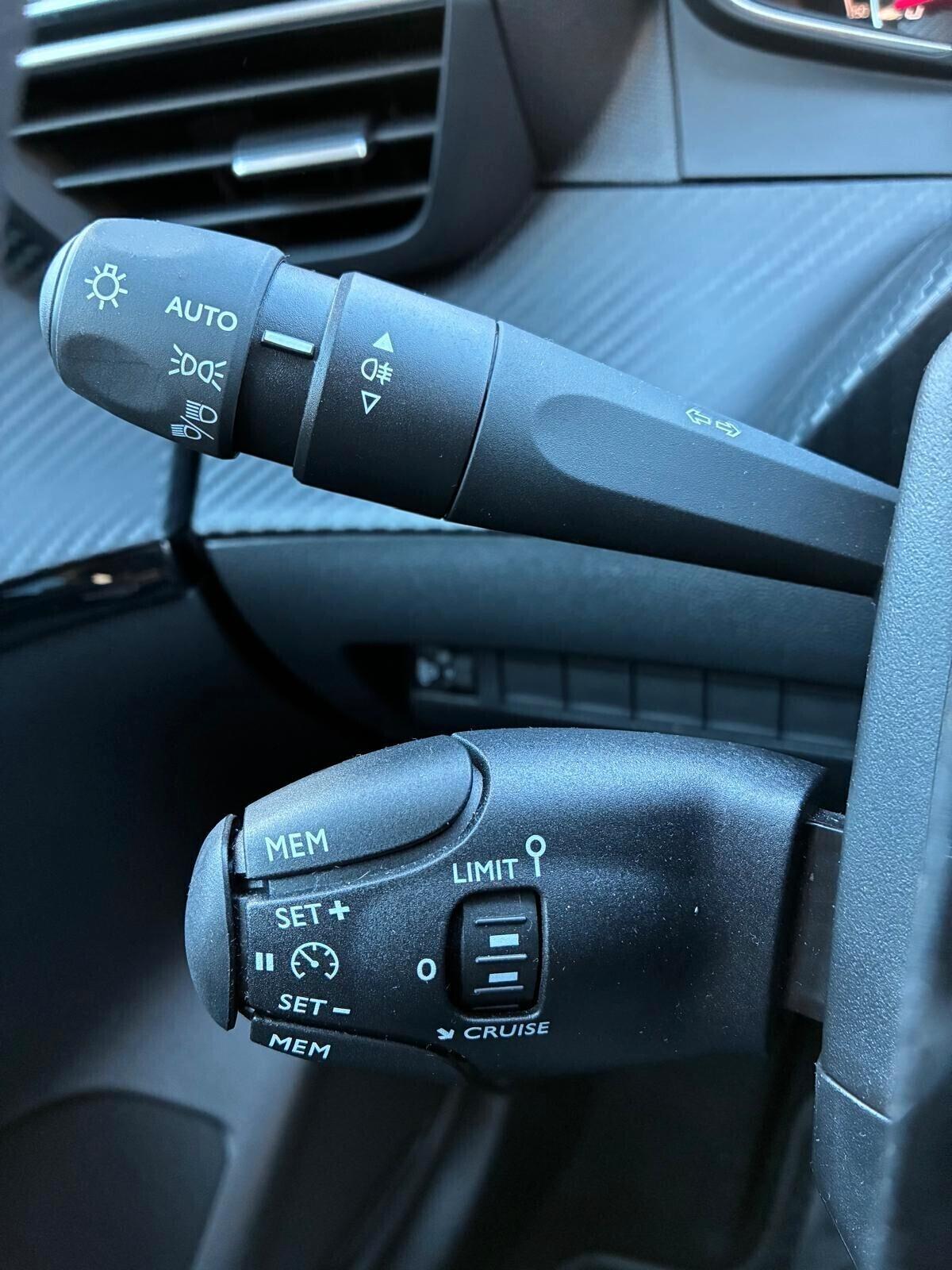 Peugeot 208 PureTech 75cv Stop&Start 5 porte Style