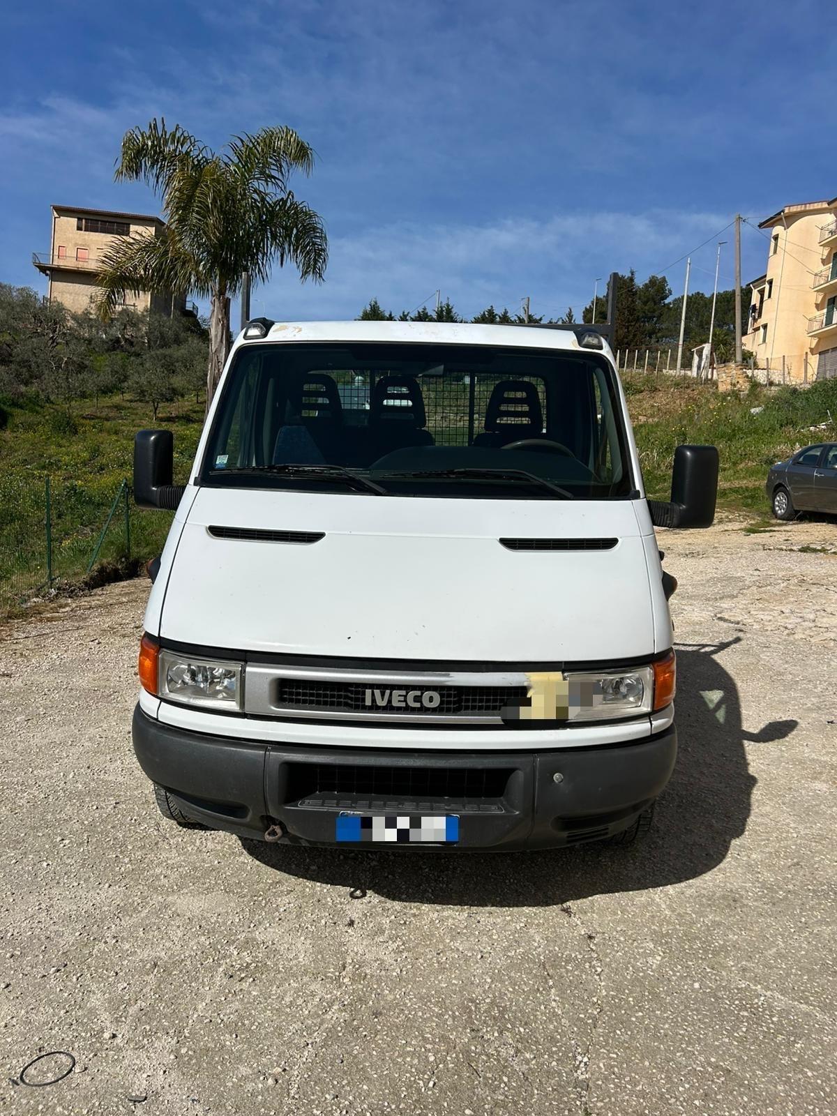 Iveco Daily 35S10 2.3 Hpi TDI PC Cabinato