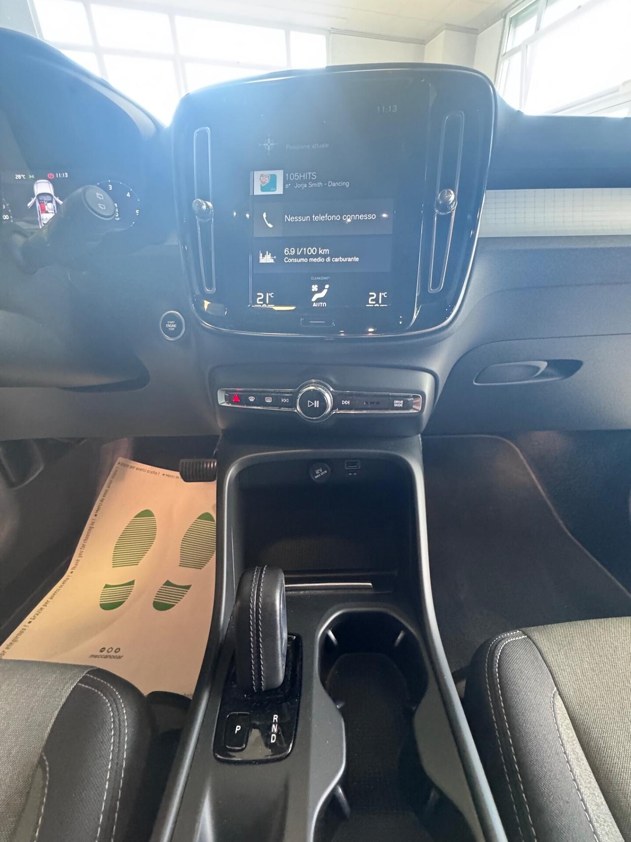 VOLVO XC40 D3 R DESIGN MOMENTUM MY2020