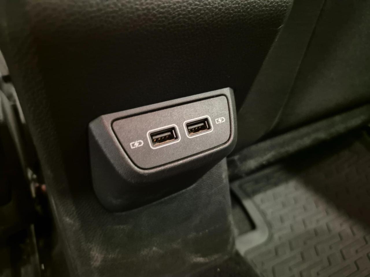 Volkswagen Polo 5p 1.0 evo Comfortline 80cv - NEOPATENTATI - Sens. Park - Carplay