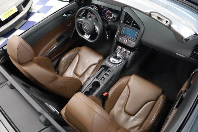 AUDI R8 Spyder 5.2 V10 FSI quattro R tronic
