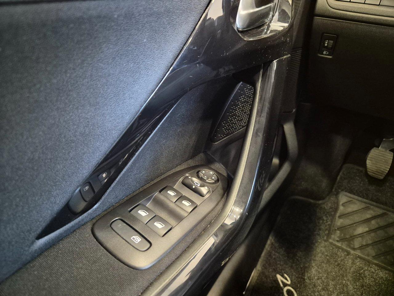 Peugeot 208 1.2 puretech Allure 5P - NEOPATENTATI - UNIPROPRIETARIO - Cam - Carplay