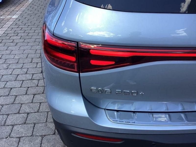 Mercedes-Benz EQB 250+ AMG Line Advanced
