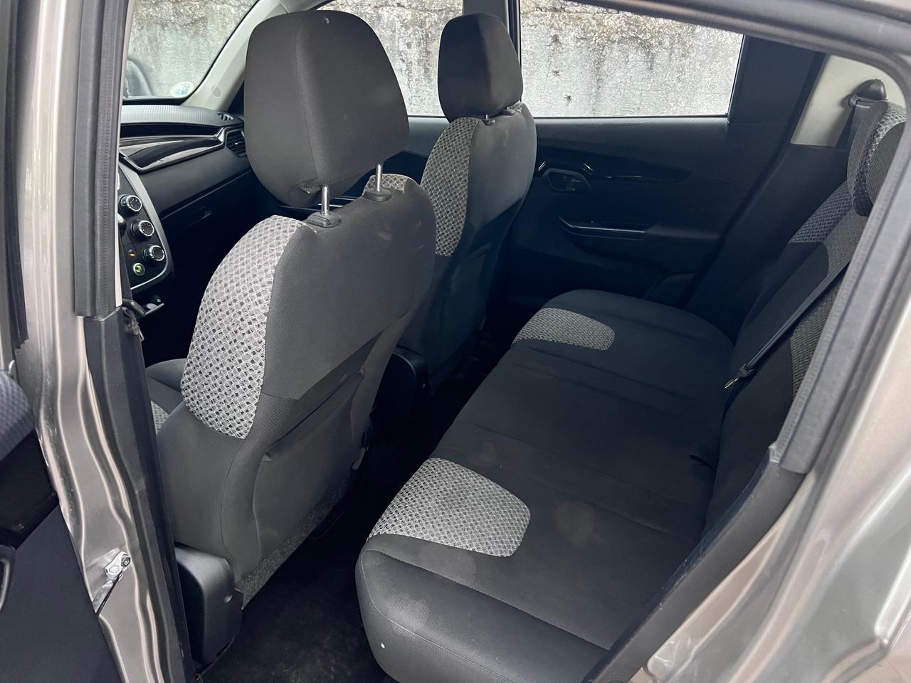 Mahindra KUV100 1.2 VVT M-Bifuel(GPL) K8