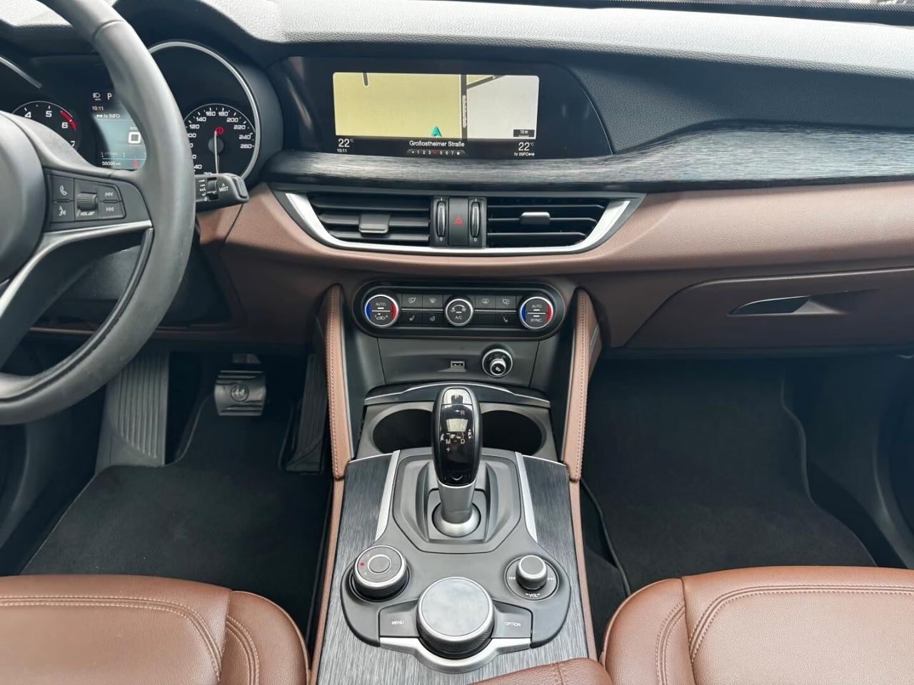 Alfa Romeo Stelvio 2.0 Turbo 200 CV AT8 Q4 Executive