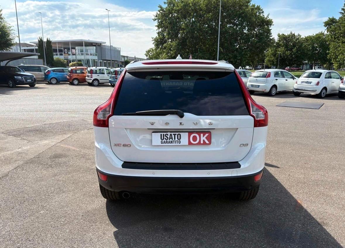Volvo XC 60 XC60 D3 AWD Geartronic R-design