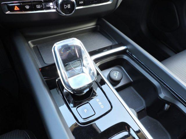VOLVO XC60 B5 (benzina) AWD ULTRA DARK AUTOMATICA AZIENDALE