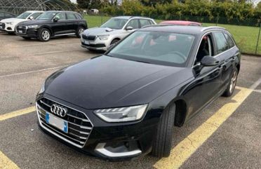 Audi A4 30 TDI/136 CV S tronic Business Advanced
