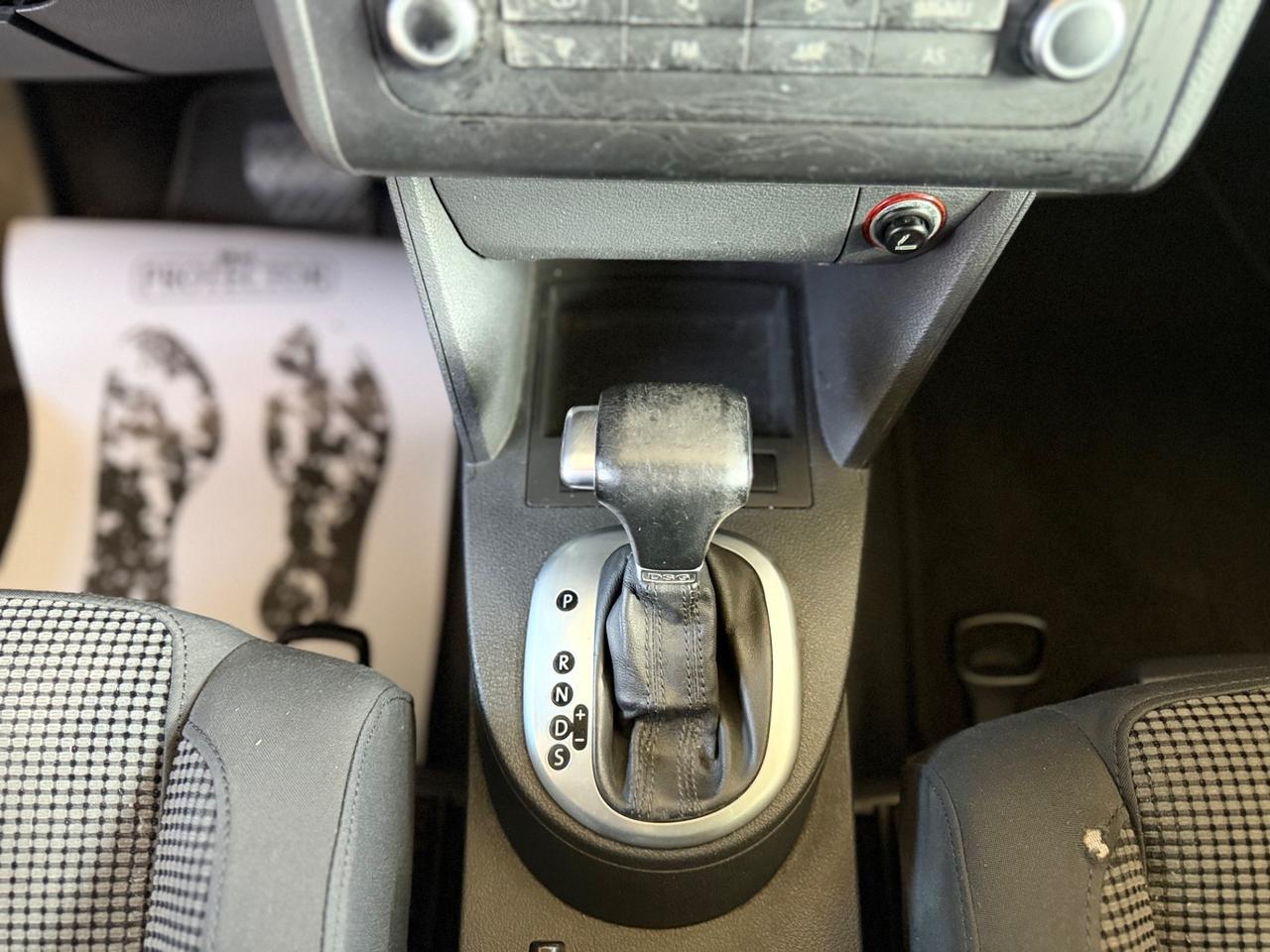 Volkswagen Touran 2.0 16V TDI DSG Highline