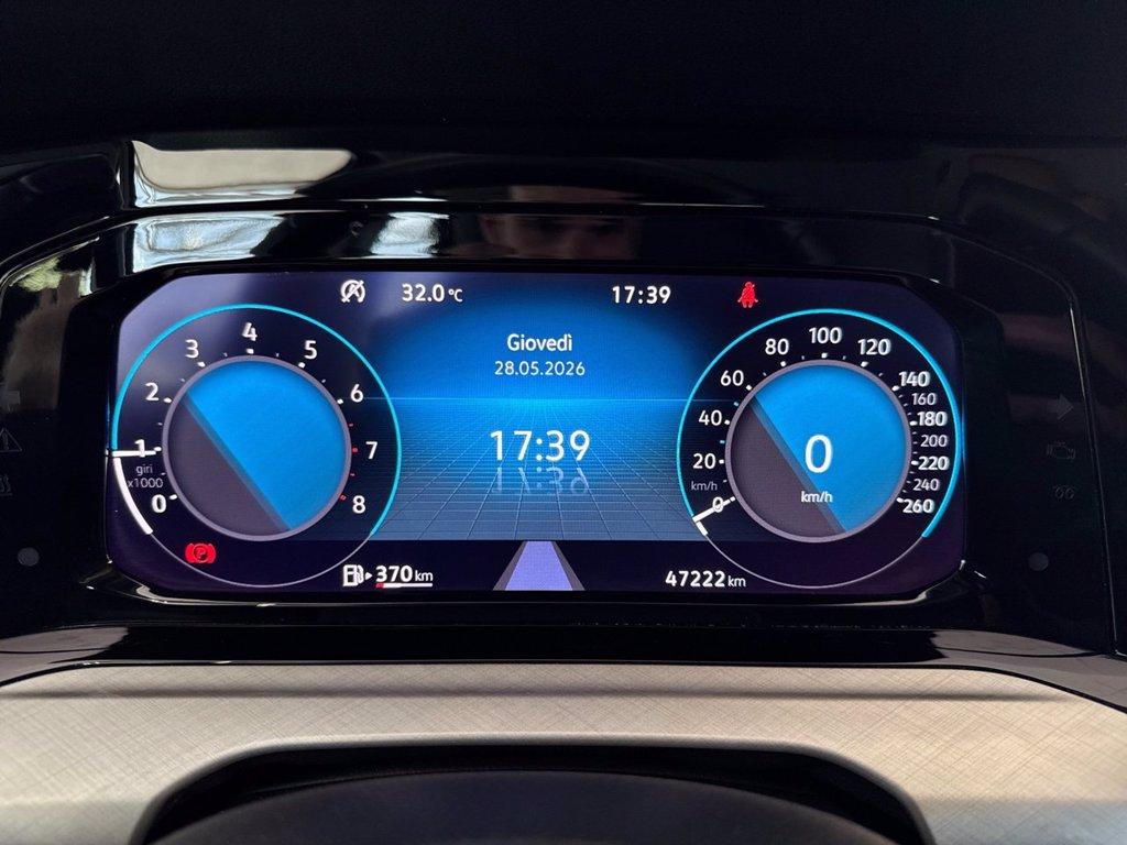 VOLKSWAGEN Golf 1.5 tsi evo life 130cv del 2023