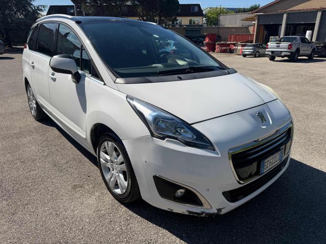 PEUGEOT 5008 1.6 HDi 115CV Allure senza nessun lavoro da fare