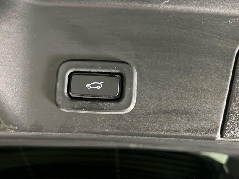 Land Rover Range Rover Evoque 2.0 D165 MHEV R-Dynamic AWD auto
